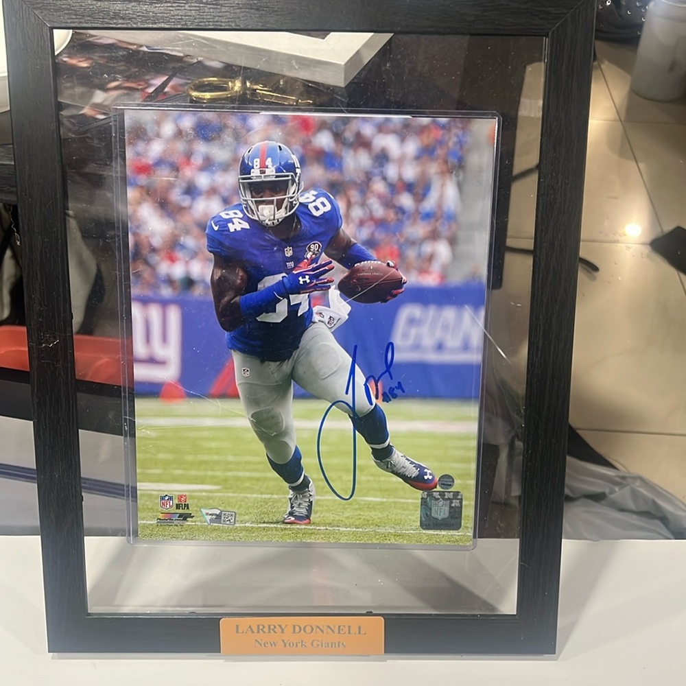 Giants Larry Donnell signed autograph 8x10 photo in 11/14 frame